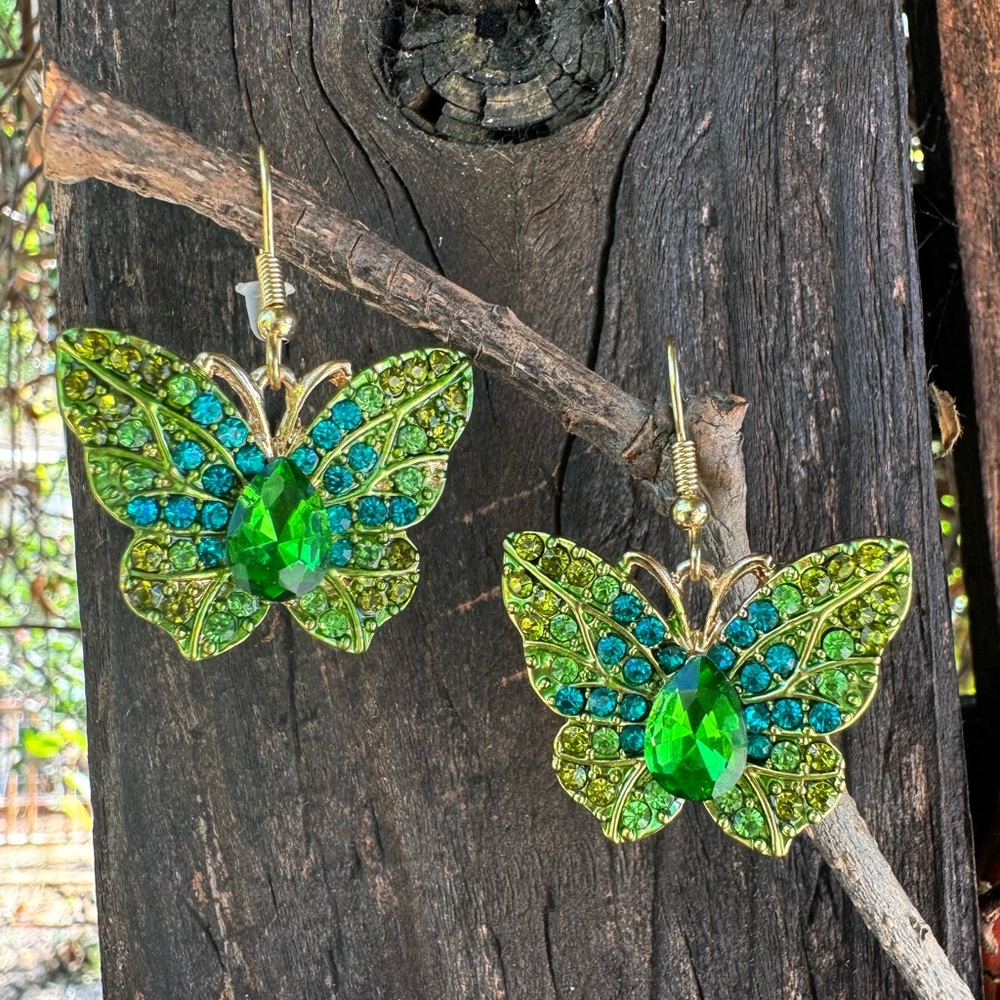 Green & Blue Sparkly Butterfly Dangle Drop Gold Tone Rhinestone Crystal Earrings